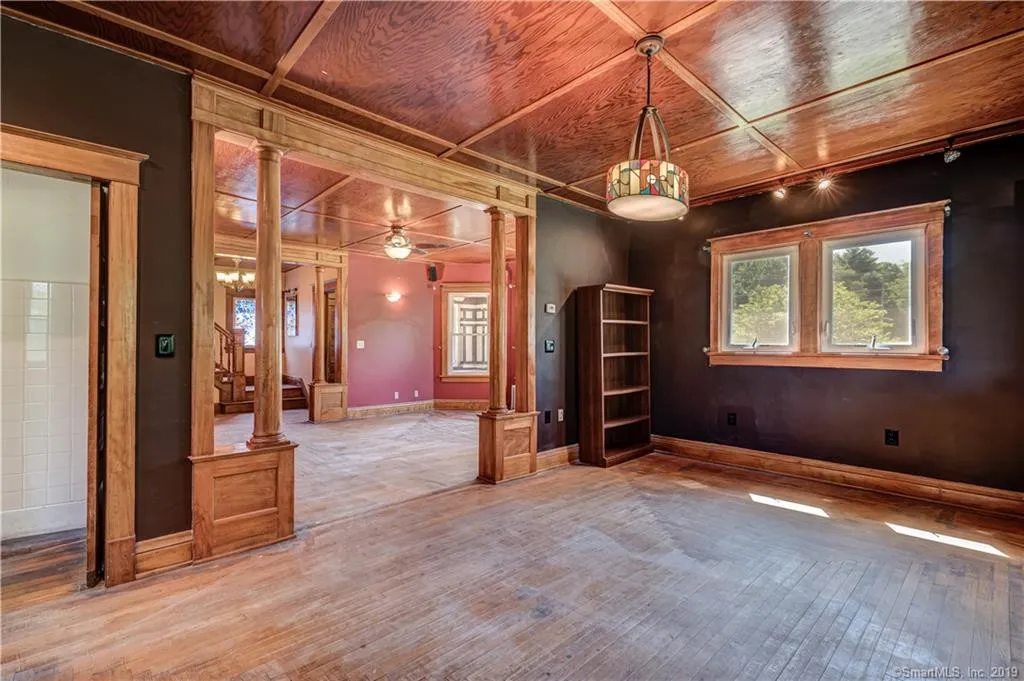 Vinton Living Room Before